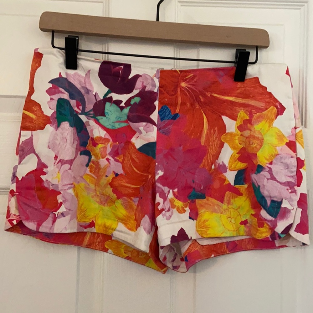 Cynthia Rowley Floral Shorts sz 6